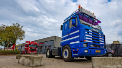 20251019-Tom-Holding-00389